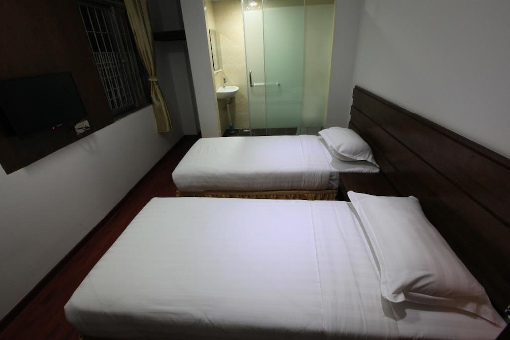 Yangon Regency Hotel Esterno foto